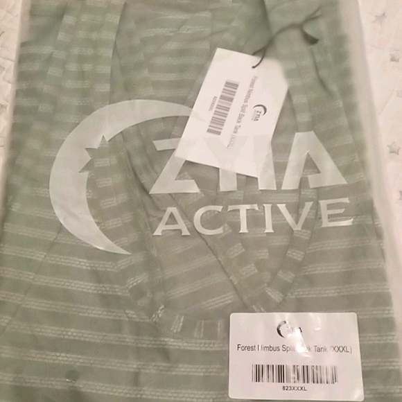 NWT Zyia Forest Split Back Tank - Picture 2 of 4